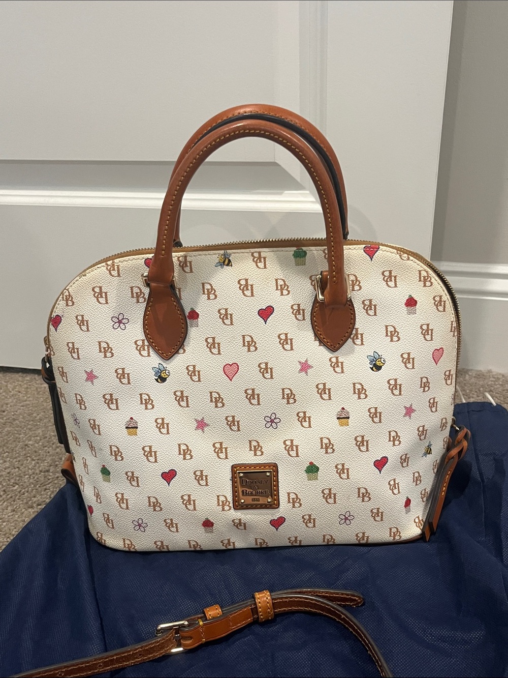 Dooney& Bourke Zip Gretta Novelty Satchel white multi bee hearts cupcake logo
